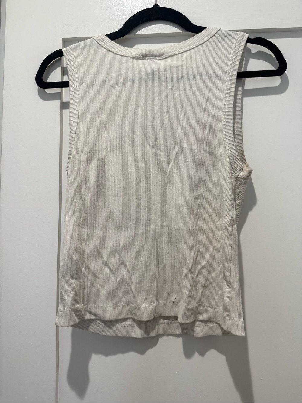 Universal Thread White Ribbed Scoop crop Tank - Picture 3 of 3